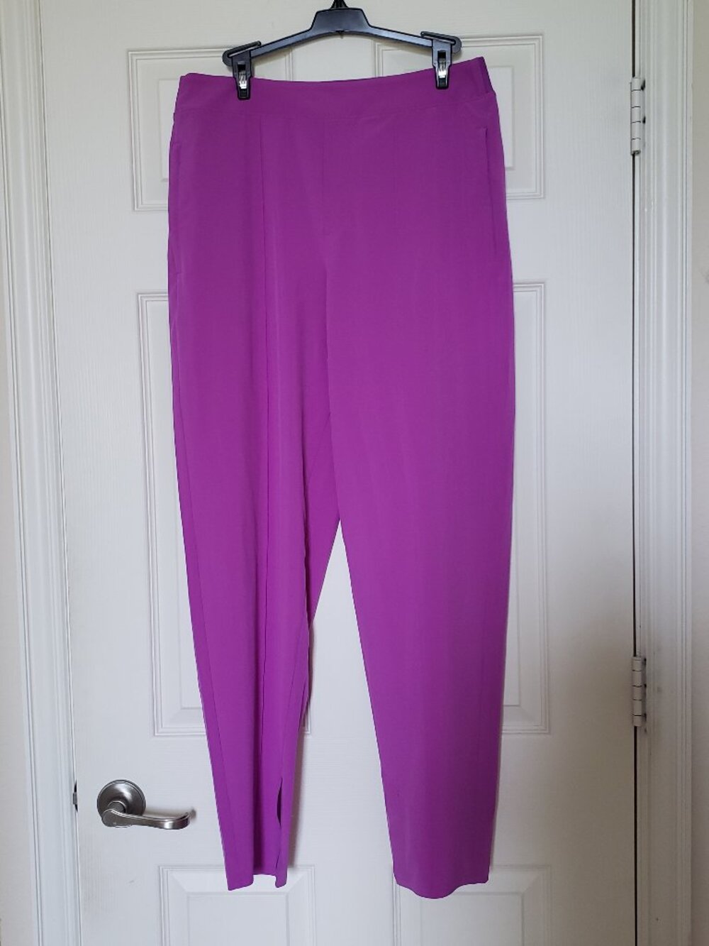 Athleta Women's Vienna Slim Pants Jazzy Purple w/Tapered Ankle - Size 10 - EUC